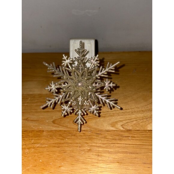 Bath & Body Works Wallflower Silver Glitter Snowflake Plug-In Wall Night Light - Picture 1 of 5